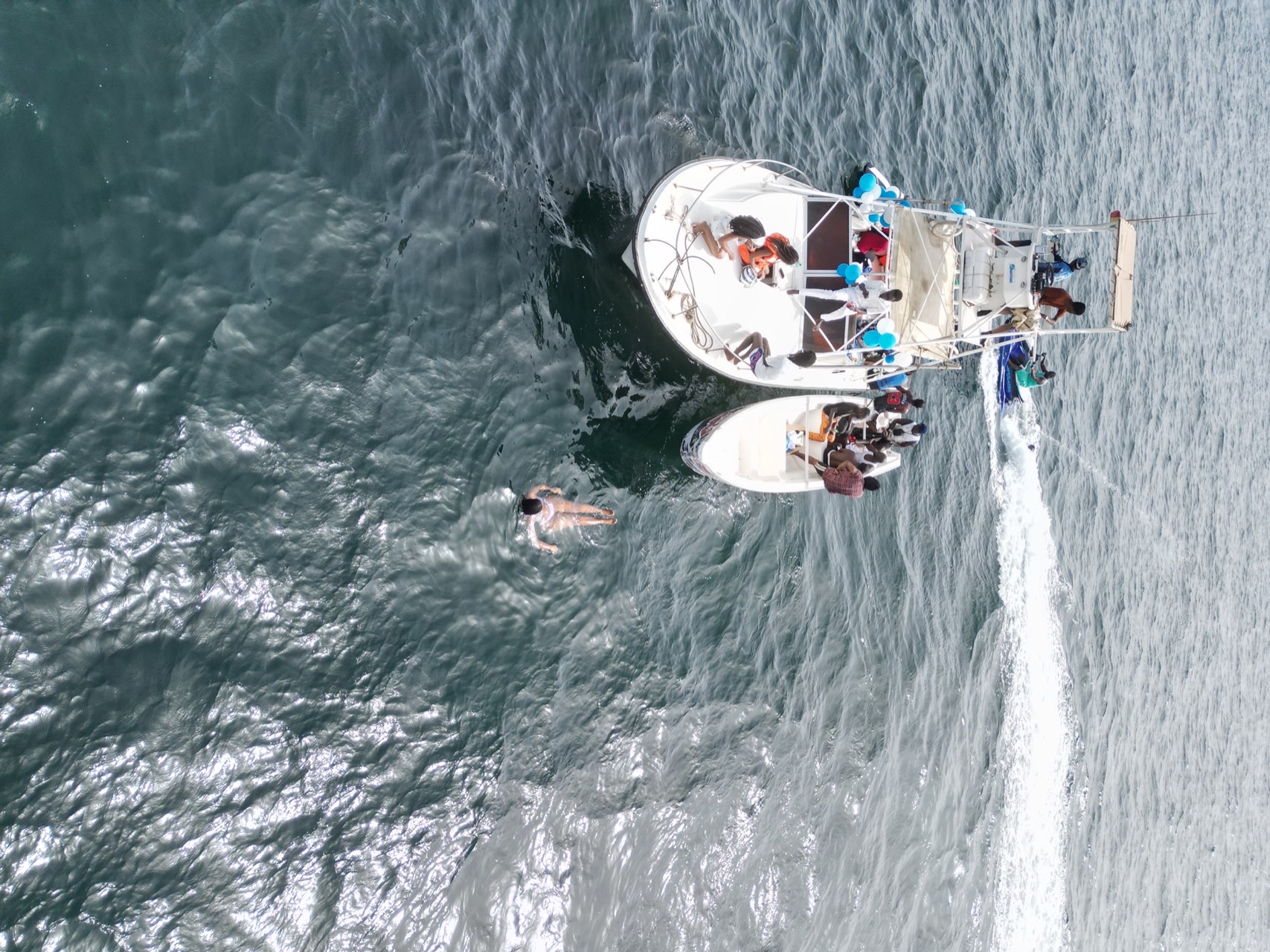 Swimming from the boat at anchor in Dakar’s turquoise water - Boat trip Dakar, Senegal Nautique